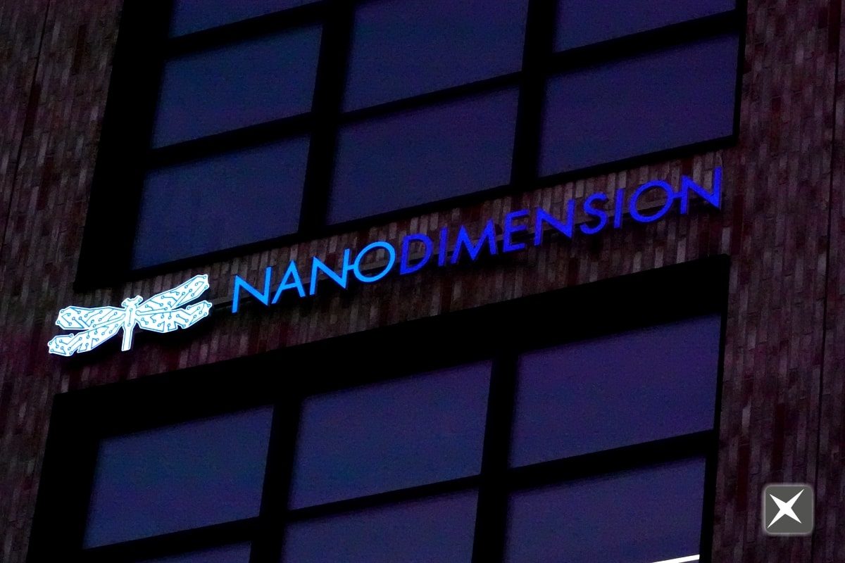 Leuchtschrift Nano Dimension